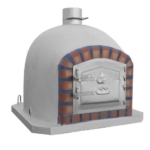 Forno a lenha Setúbal com porta e tubo em inox, acabamento tradicional em tijolo laranja