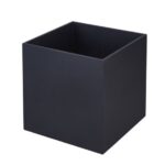 Floreira Kube em betão reforçado, disponível nos modelos 45 e 60, ideal para jardim, terraço ou varanda.