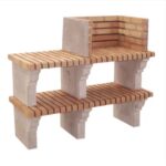 Churrasqueira Minus em betão e tijolo laranja com prateleira inferior e design clássico para refeições ao ar livre.