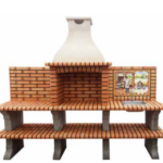 Churrasqueira em tijolo com bancadas e lava louça.