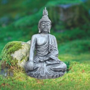 Buda gigante em cimento para exterior, resistente e durável. Peça decorativa de grande impacto disponível em vários acabamentos. Entrega até 10 dias úteis.