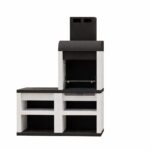 churrasqueira modular Faro com bancada esquerda e chaminé em cimento branco e antracite