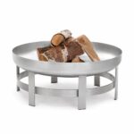 Fire Pit Preila em aço inoxidável com lenha, ideal para jardins, terraços e espaços exteriores modernos.